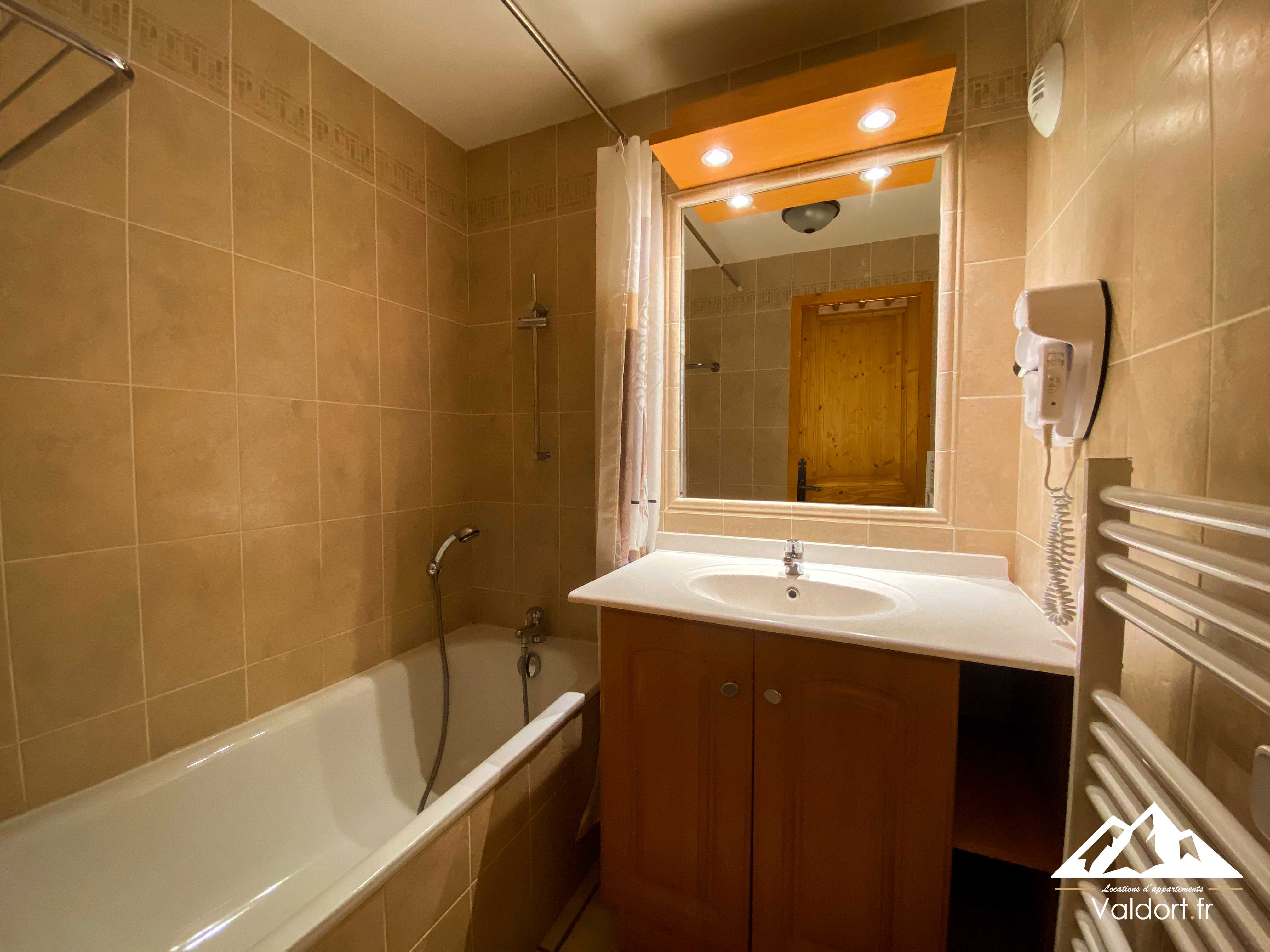 Salle de bain de l'appartement